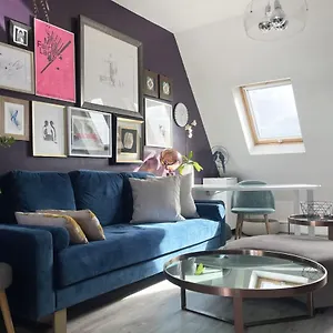 Apartment Bright And Homely 1 Bedroom Rooftop In The Marais In, Paris